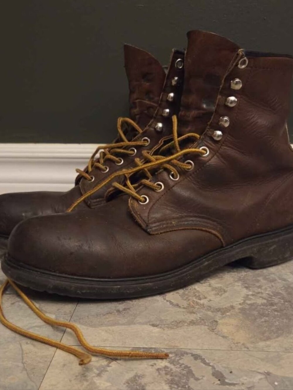 Red Wing 2233 Steel Toe Classic Work Boots